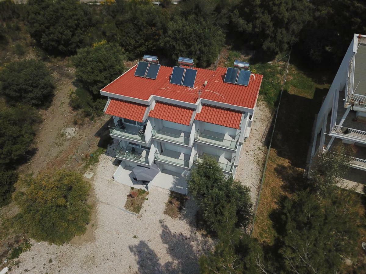 Akti Alegra In Front The Beach Villa Neos Marmaras Exterior photo